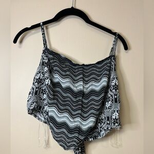 NWT Black and White V Front / Tie Back Sleeve Camisole